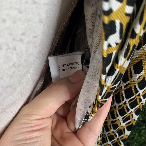 DVF wrap dress 100%silk NWT new julian - Picture 10 of 13